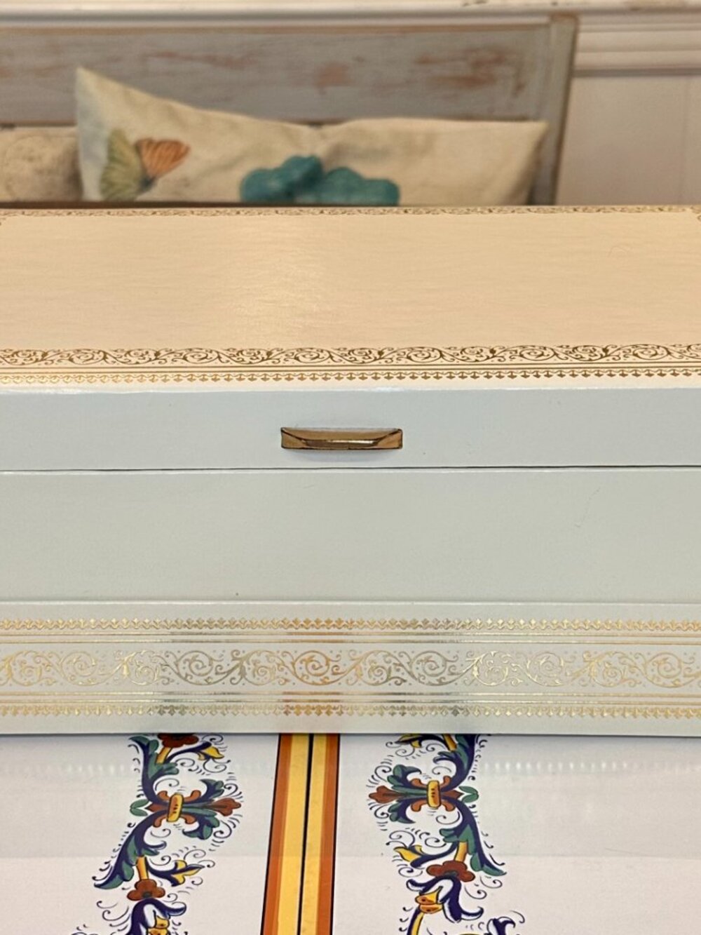 vintage Mele jewelry box